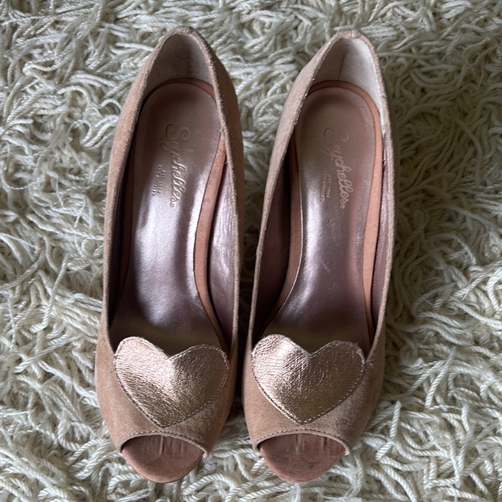 Elegant Heart Peep-Toe Pumps